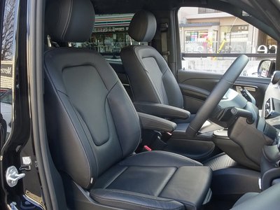 2025 Mercedes-BENZ V-CLASS photo 8
