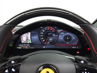 صورة 12 لـ 2025 Ferrari ROMA SPIDER