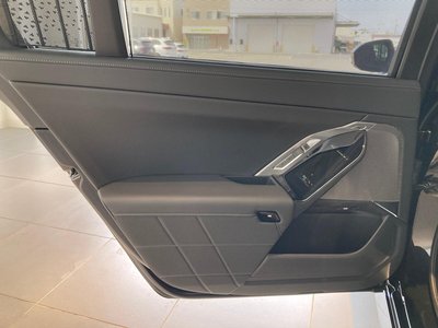 2025 BMW I7 thumbnail 60