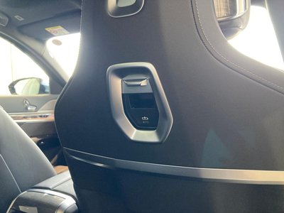 2025 BMW I7 thumbnail 30