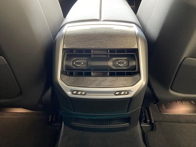 2025 BMW I7 thumbnail 29