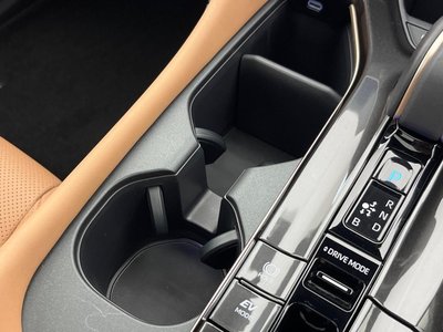 صورة مصغرة 55 لـ 2024 Toyota CROWN SPORT