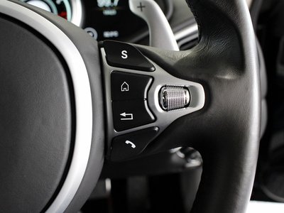 صورة 24 لـ 2017 Aston Martin DB11