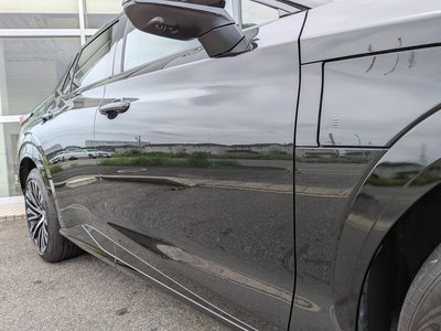 صورة 9 لـ 2024 Lexus RZ
