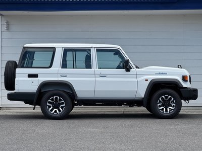 2026 Toyota LAND CRUISER 70 photo 13