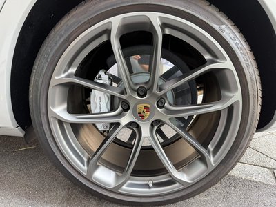 2020 Porsche CAYENNE thumbnail 19