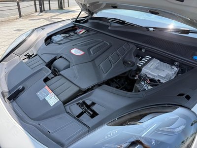 2020 Porsche CAYENNE photo 5