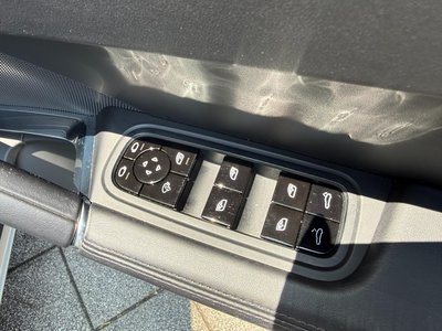2020 Porsche CAYENNE thumbnail 34