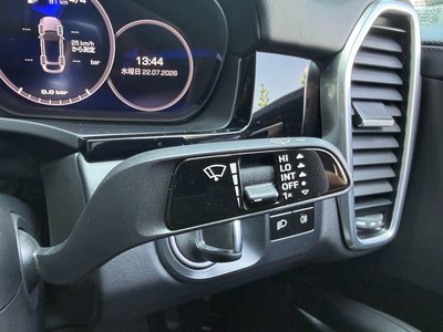2020 Porsche CAYENNE thumbnail 71