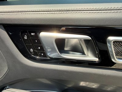 2020 Porsche CAYENNE thumbnail 33