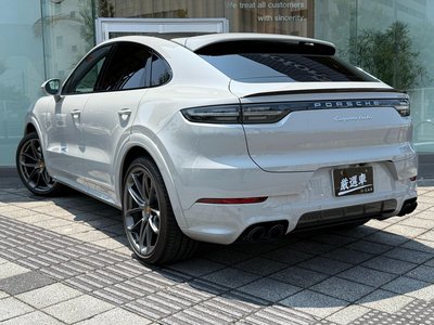 2020 Porsche CAYENNE photo 9