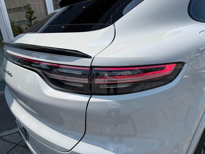 2020 Porsche CAYENNE thumbnail 23