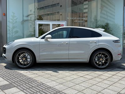 2020 Porsche CAYENNE photo 12