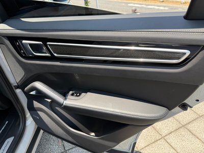 2020 Porsche CAYENNE thumbnail 54