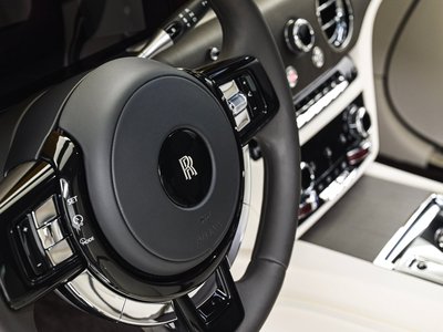 صورة 24 لـ 2024 ROLLS-ROYCE SPECTRE