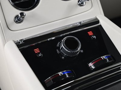صورة 28 لـ 2024 ROLLS-ROYCE SPECTRE