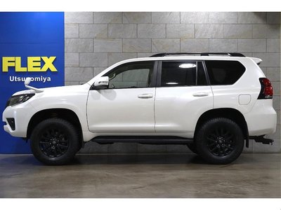 صورة 24 لـ 2023 Toyota LAND CRUISER PRADO