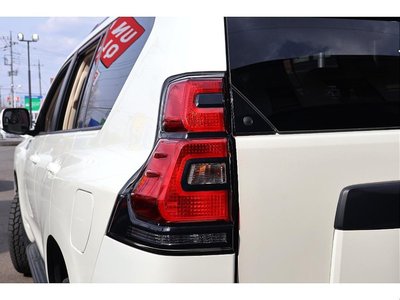 صورة 34 لـ 2023 Toyota LAND CRUISER PRADO