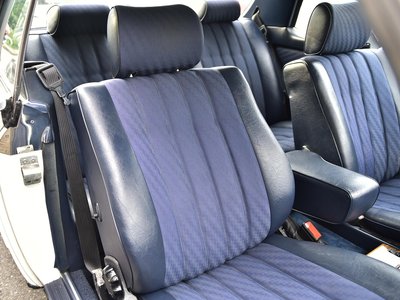 1982 Mercedes-BENZ MEDIUM-CLASS photo 4