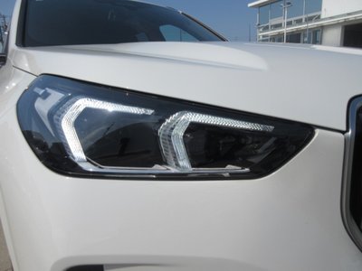 2025 BMW X1 thumbnail 11
