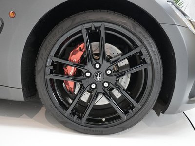 صورة 10 لـ 2020 Maserati GRANTURISMO