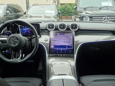 2025 Mercedes-BENZ C-CLASS AMG — фото 7