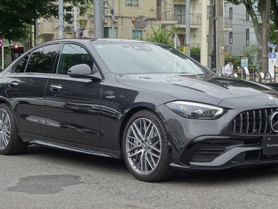 2025 Mercedes-BENZ C-CLASS AMG — фото 3