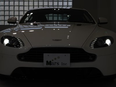 2017 Aston Martin V8 thumbnail 8