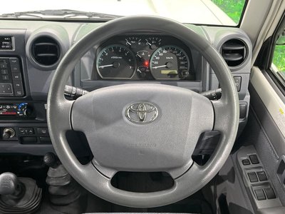صورة 11 لـ 2015 Toyota LAND CRUISER 70