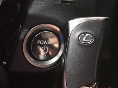 2023 Lexus ES thumbnail 21