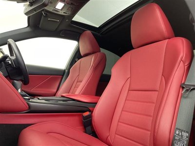 2021 Lexus IS thumbnail 31