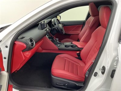 2021 Lexus IS thumbnail 32