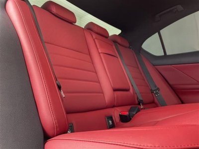 2021 Lexus IS thumbnail 35