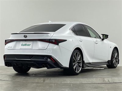 2021 Lexus IS thumbnail 19