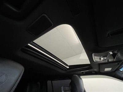 2022 Lexus LX photo 4