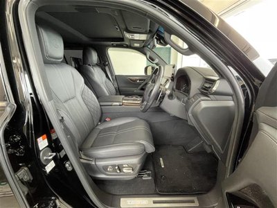 2022 Lexus LX photo 11