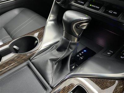 2022 Lexus LX thumbnail 34