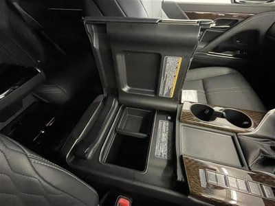 2022 Lexus LX thumbnail 36