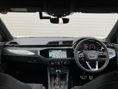 2021 AUDI RS Q3 — фото 10