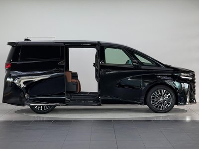 2026 Toyota VELLFIRE 照片 9