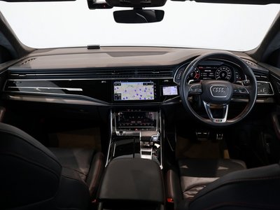 صورة 34 لـ 2021 AUDI RS Q8