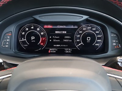 صورة 22 لـ 2021 AUDI RS Q8