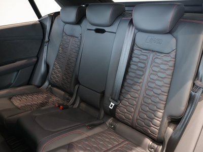 صورة 20 لـ 2021 AUDI RS Q8