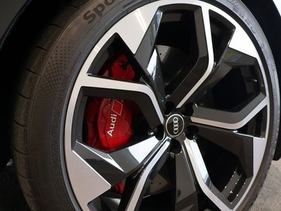 صورة 11 لـ 2021 AUDI RS Q8