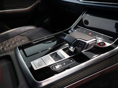 صورة 32 لـ 2021 AUDI RS Q8