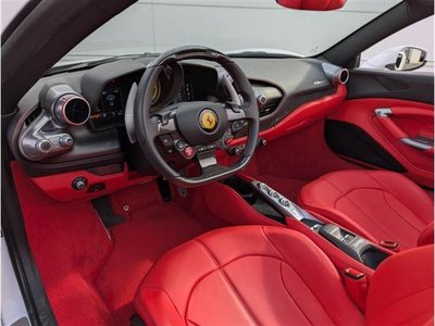 صورة 10 لـ 2023 Ferrari F8 SPIDER