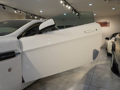 صورة 31 لـ 2008 Aston Martin V8