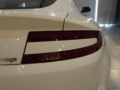 صورة 39 لـ 2008 Aston Martin V8