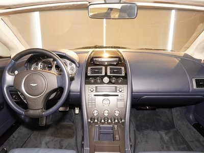 صورة 10 لـ 2008 Aston Martin V8