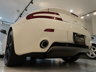 صورة 40 لـ 2008 Aston Martin V8